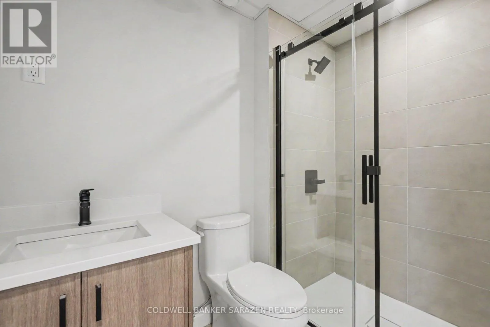 303 - 42 MCARTHUR AVENUE