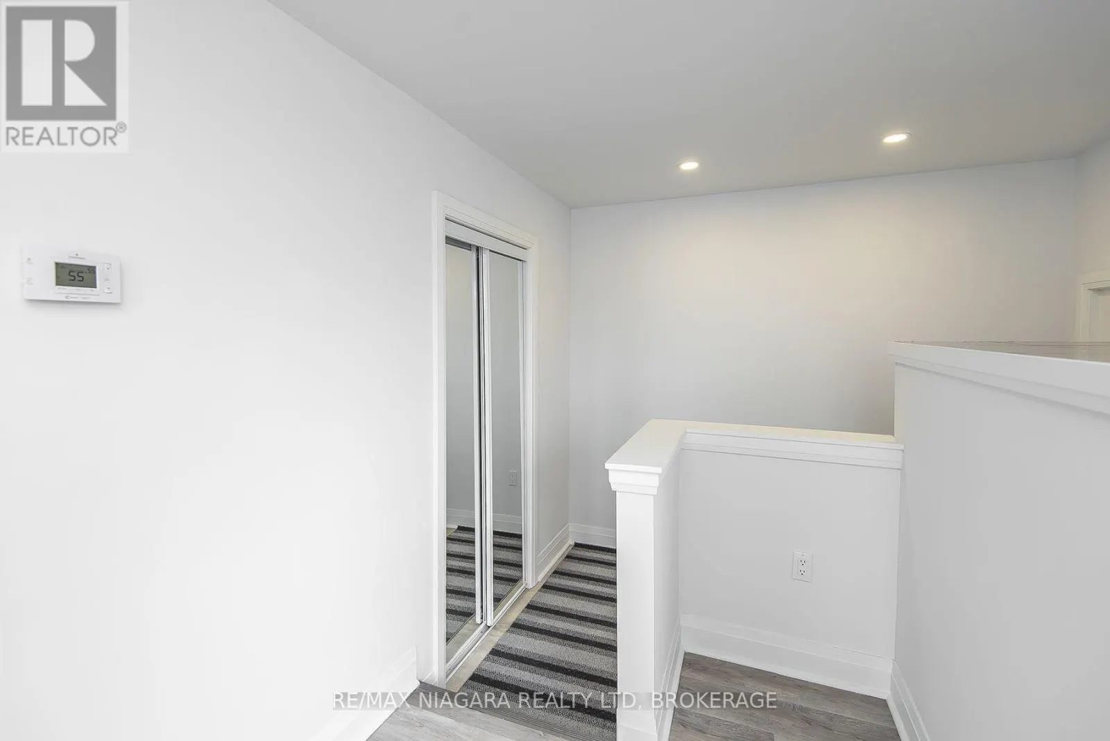 120 MAIN STREET W