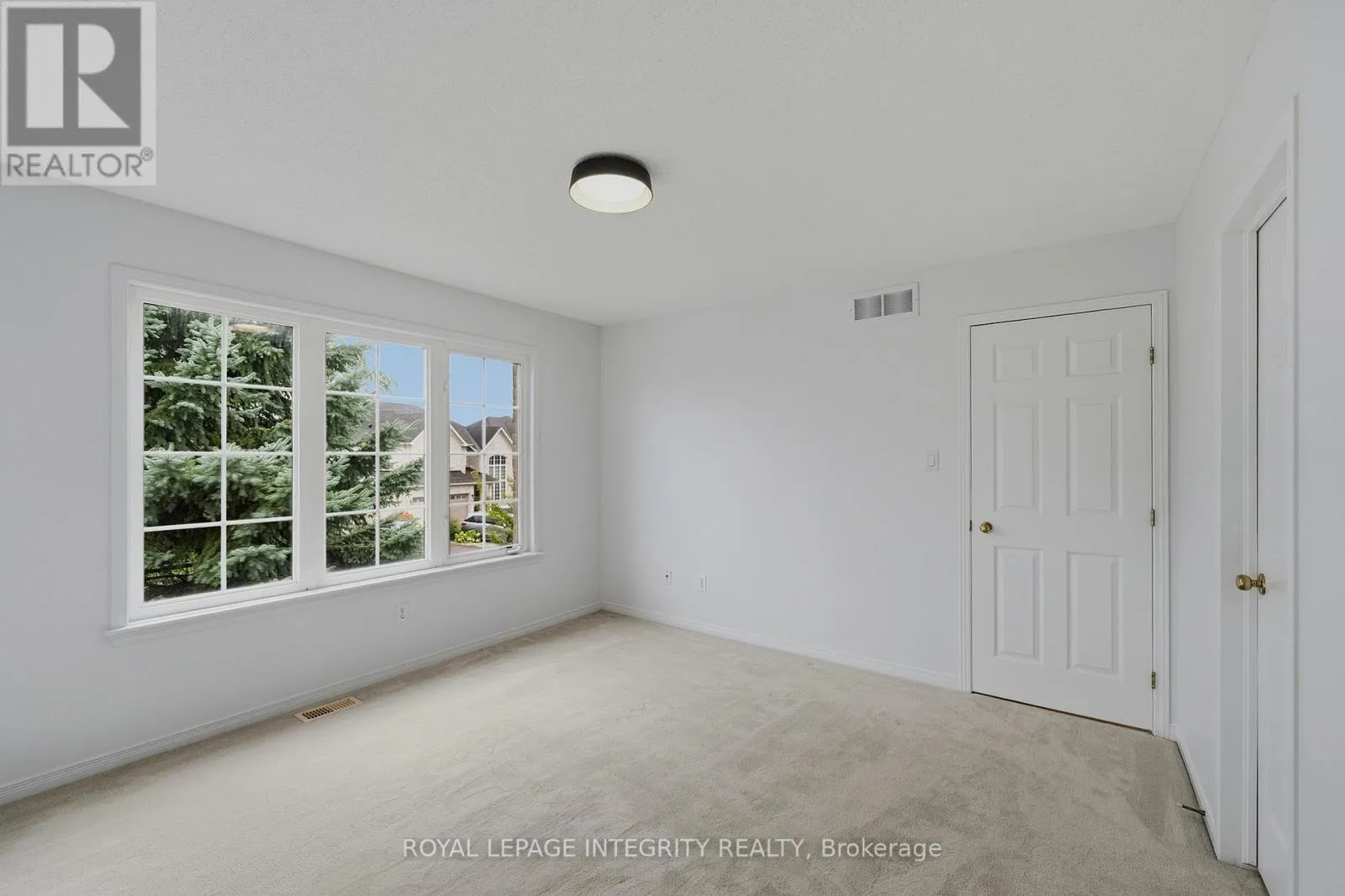 176 WINDANCE CRESCENT