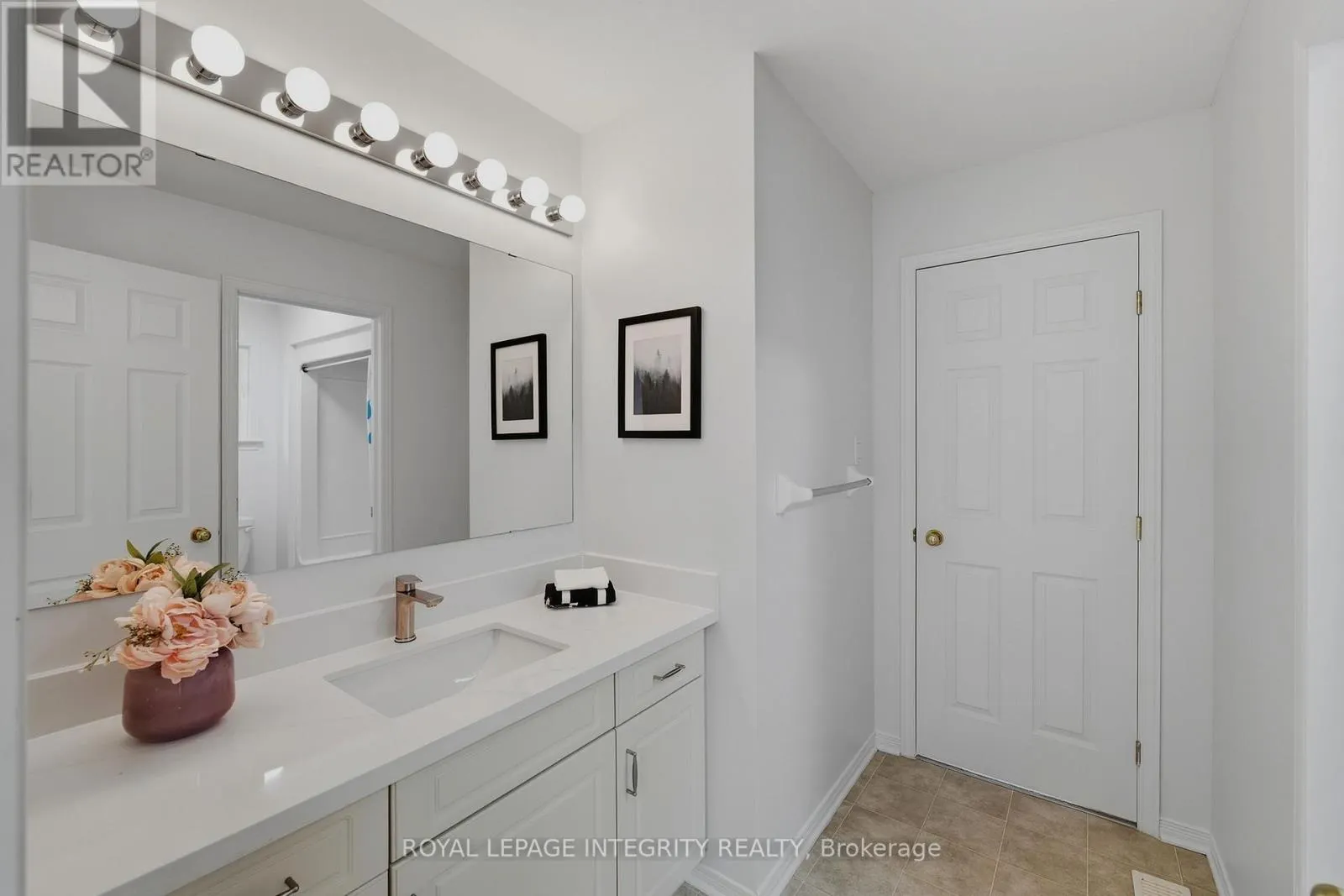176 WINDANCE CRESCENT