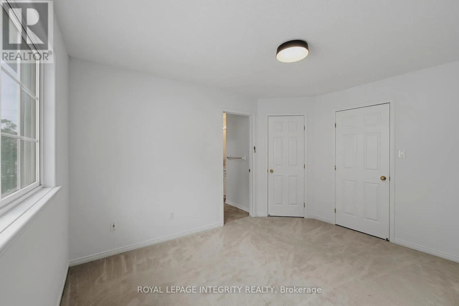 176 WINDANCE CRESCENT