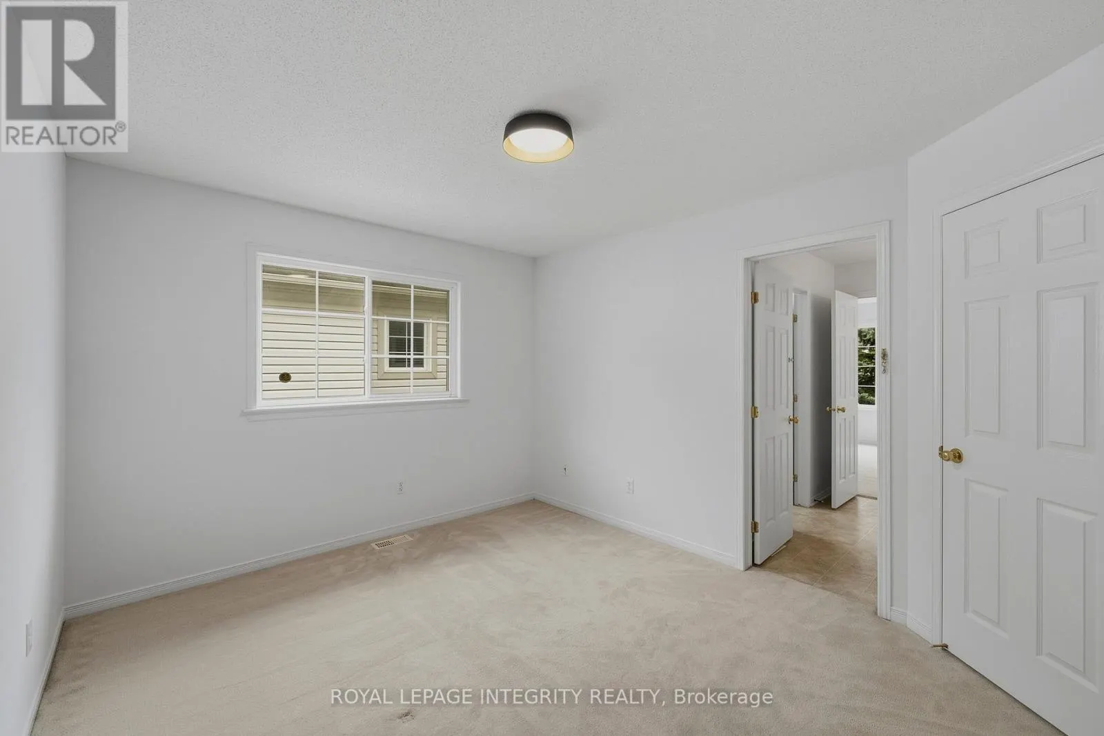 176 WINDANCE CRESCENT