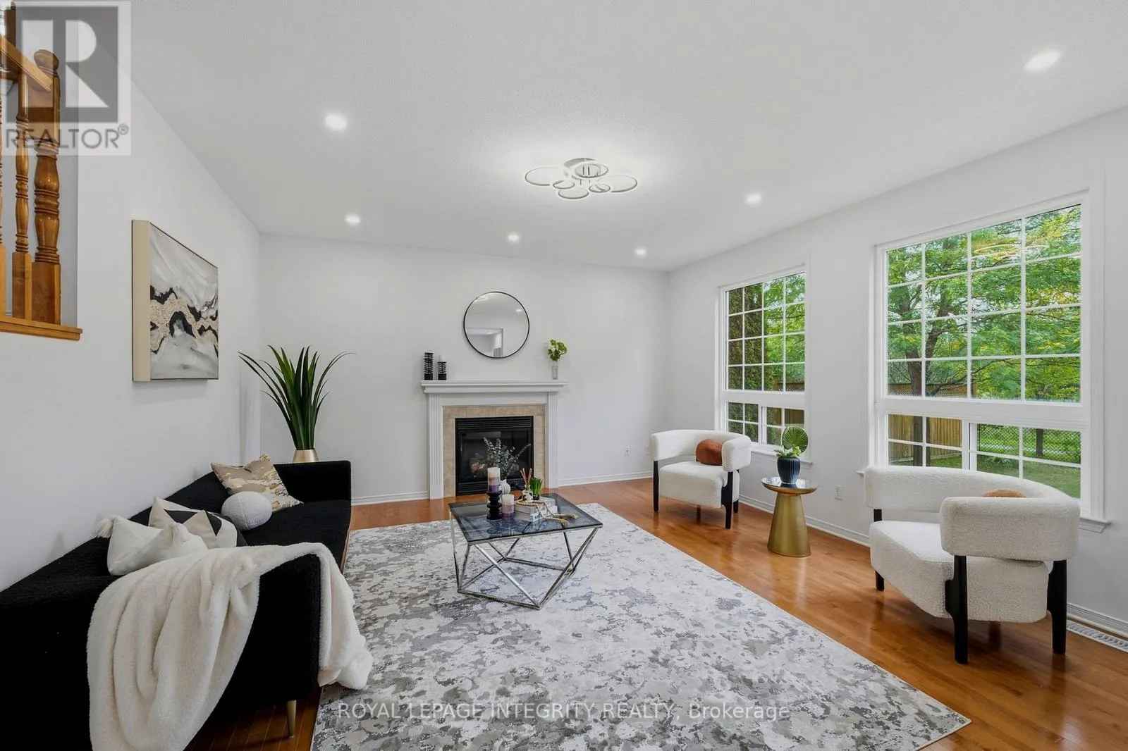 176 WINDANCE CRESCENT