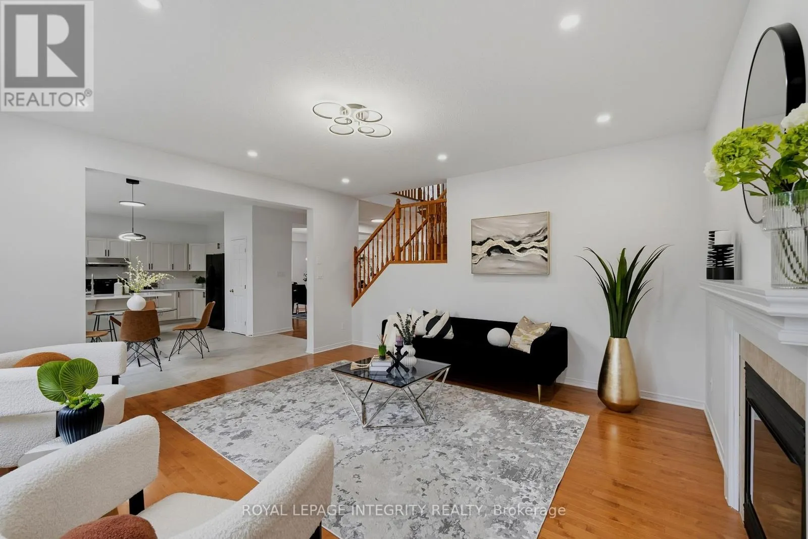 176 WINDANCE CRESCENT