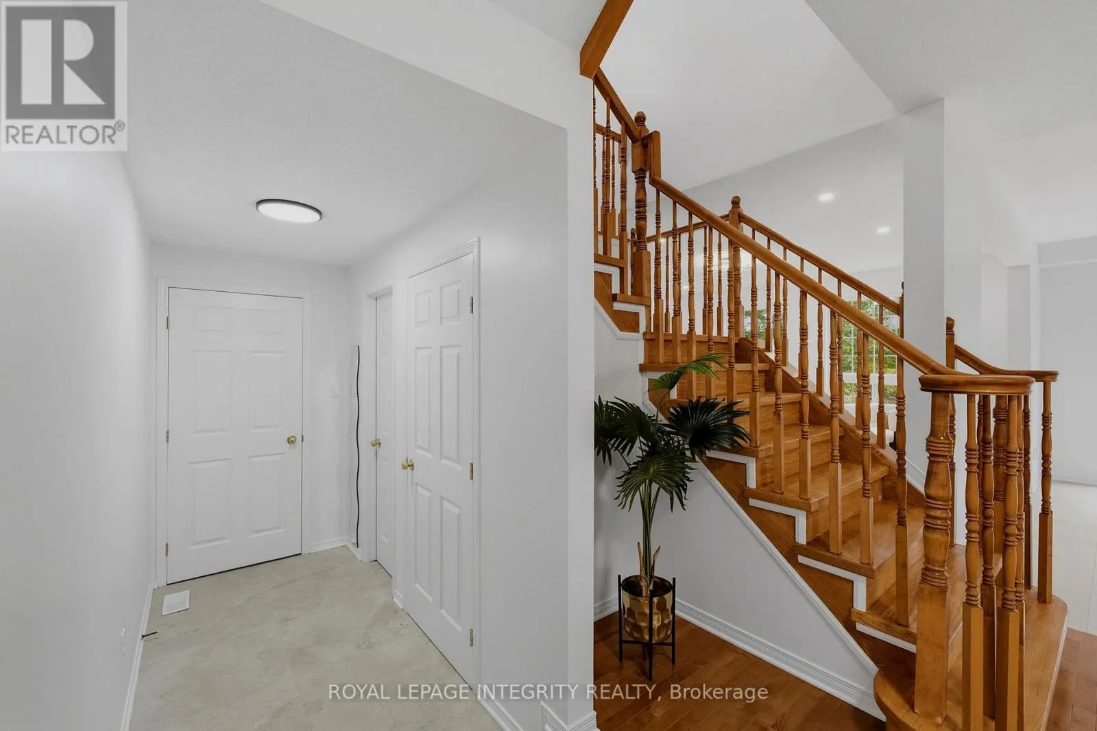 176 WINDANCE CRESCENT