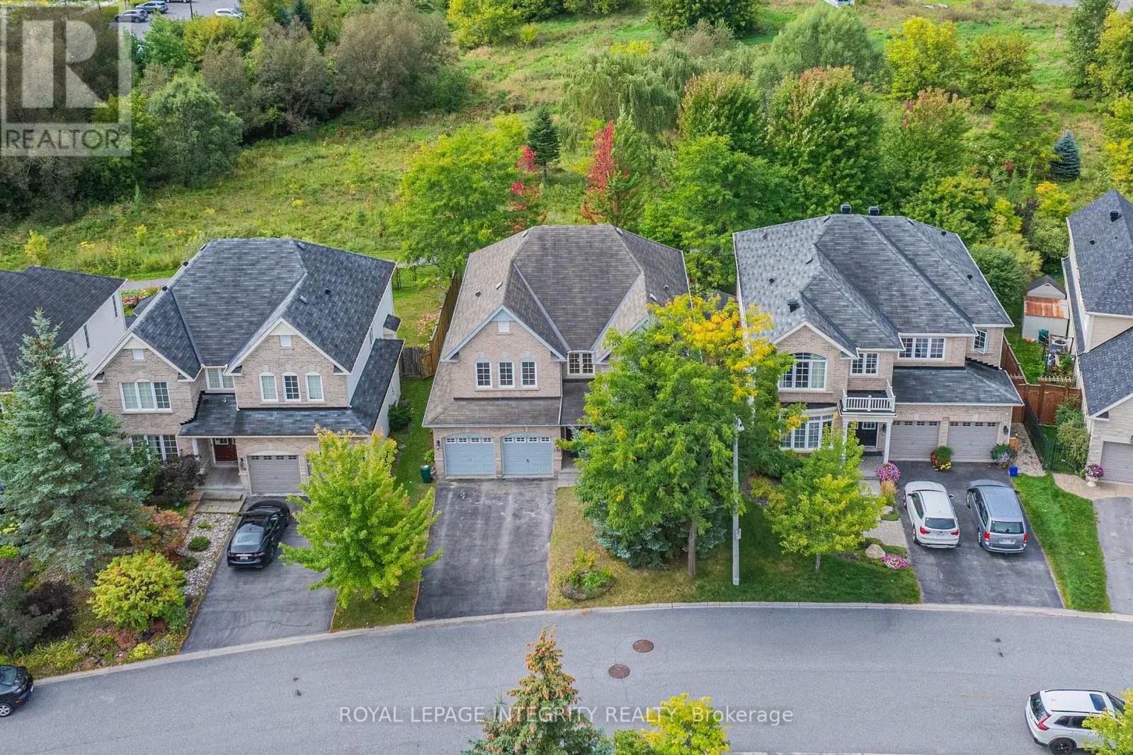 176 WINDANCE CRESCENT