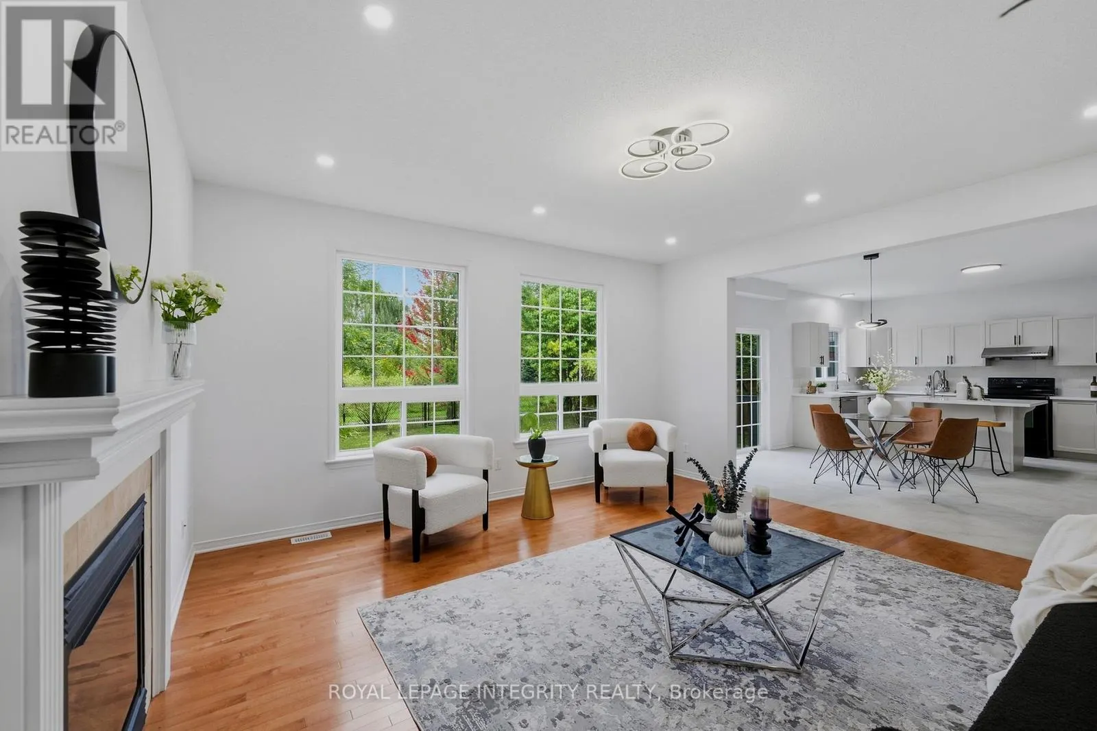 176 WINDANCE CRESCENT