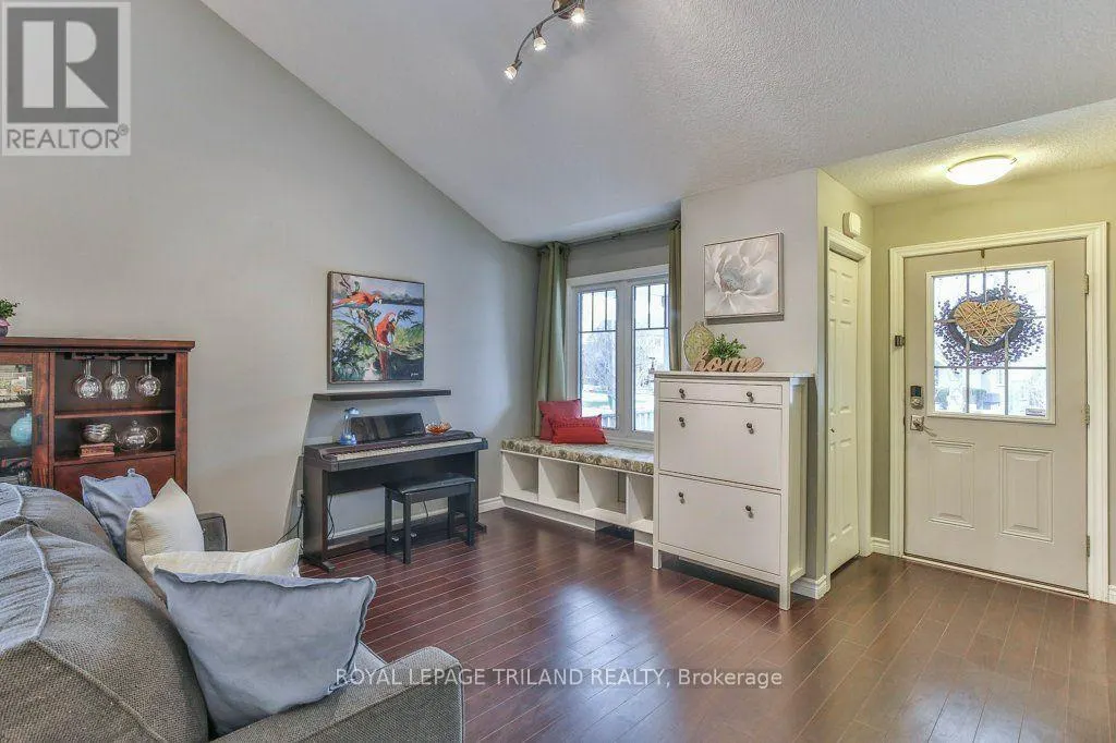 14 ALDERWOOD COURT