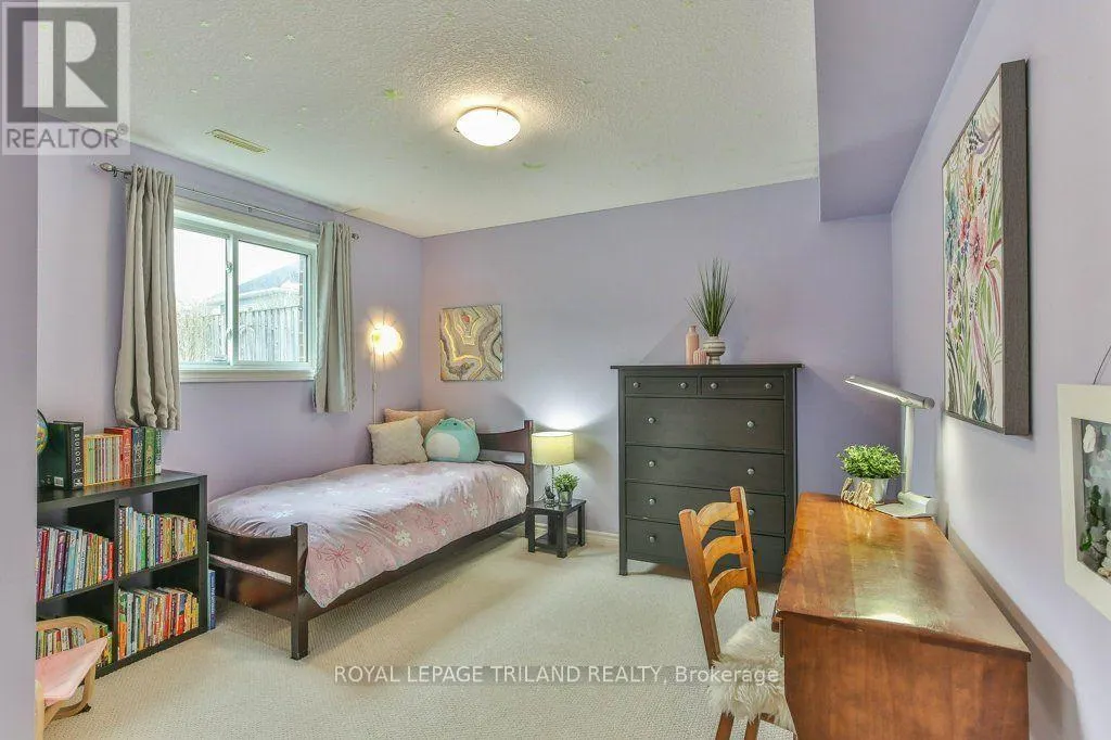 14 ALDERWOOD COURT