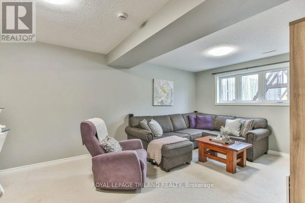 14 ALDERWOOD COURT