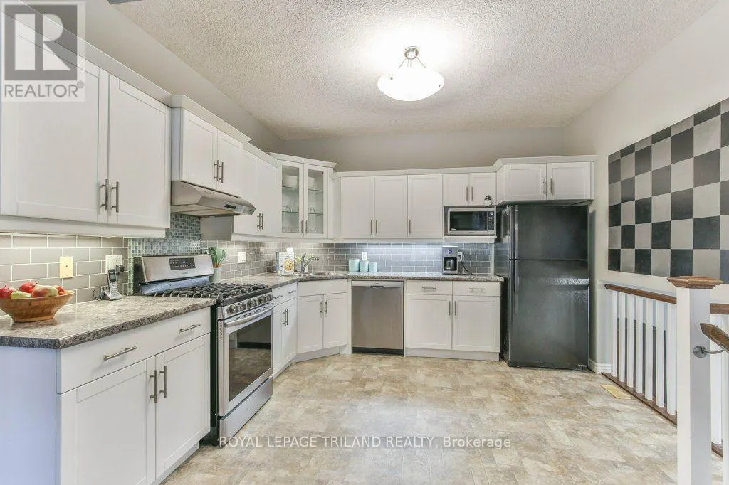 14 ALDERWOOD COURT
