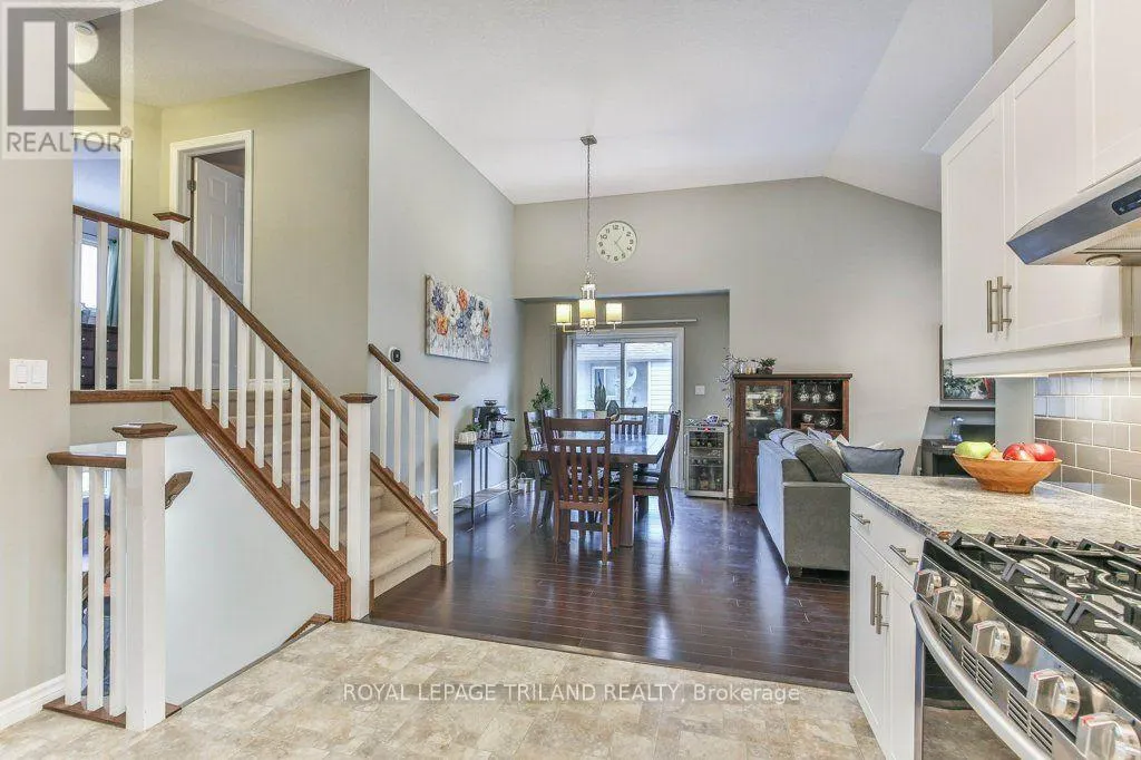 14 ALDERWOOD COURT