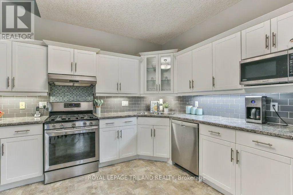 14 ALDERWOOD COURT