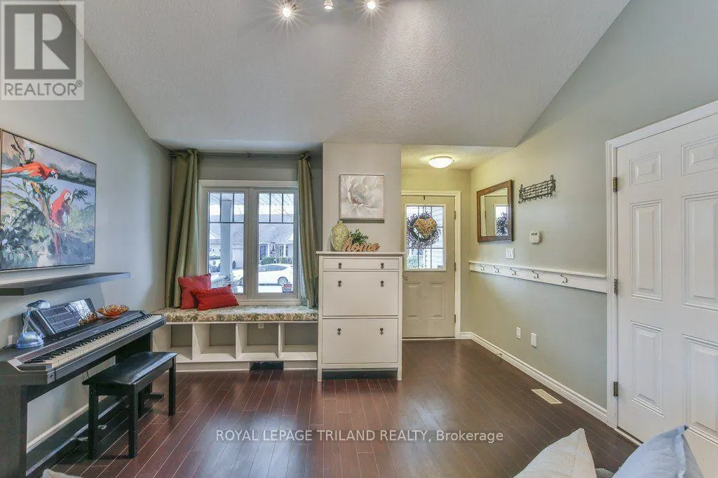 14 ALDERWOOD COURT
