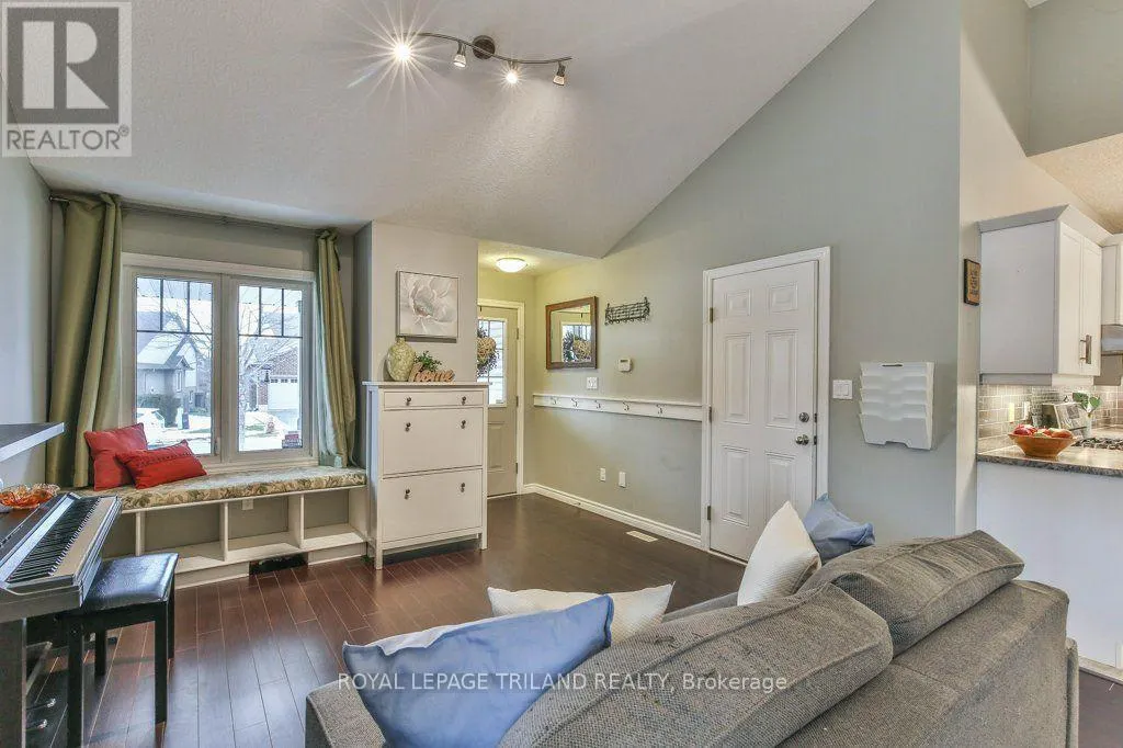 14 ALDERWOOD COURT