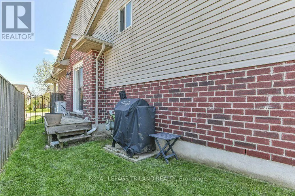 14 ALDERWOOD COURT