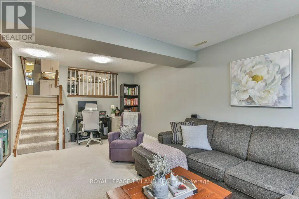 14 ALDERWOOD COURT