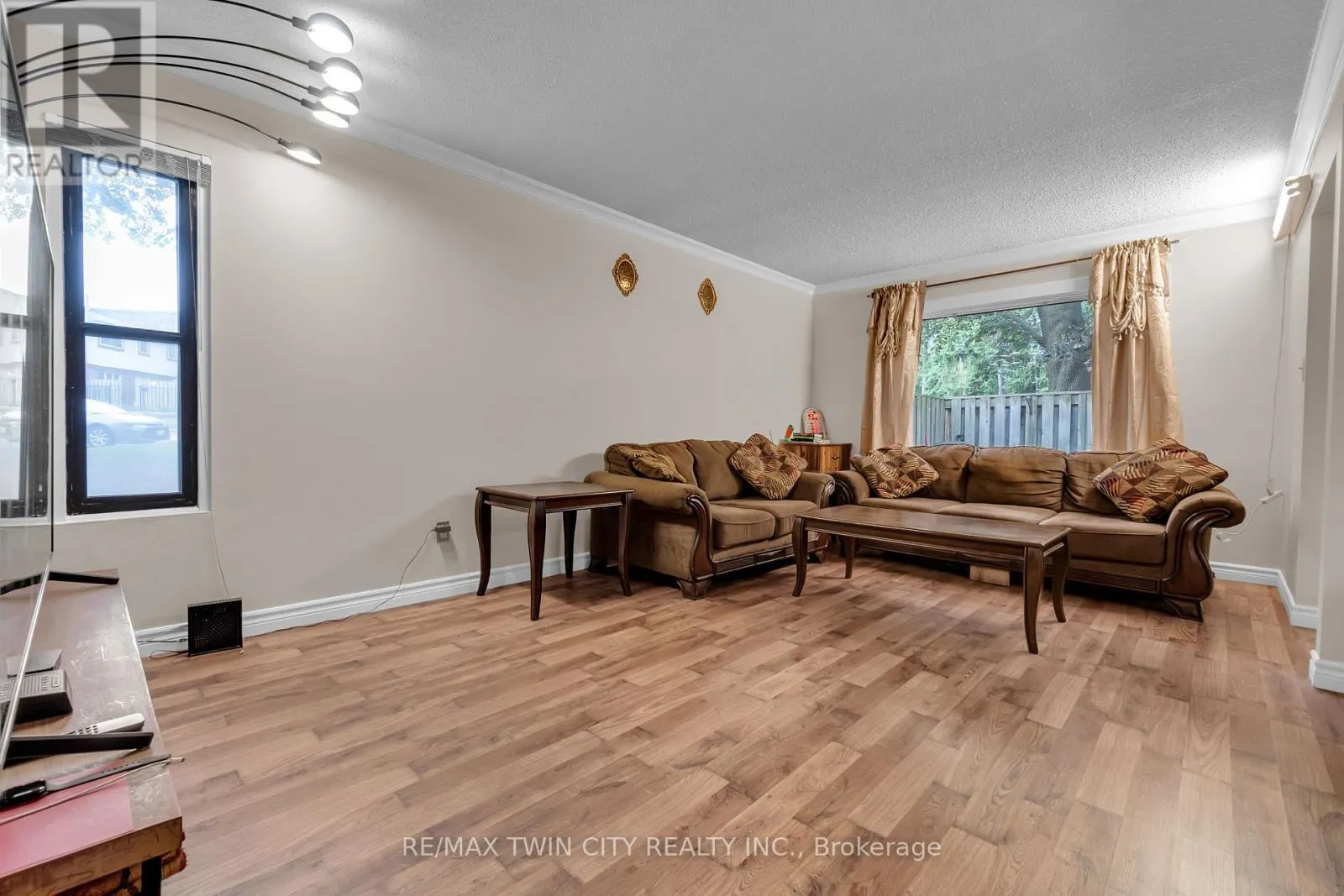 121 - 45 MARKSAM ROAD