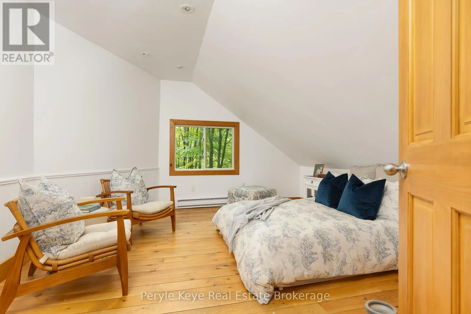 74 WOODLAND DRIVE