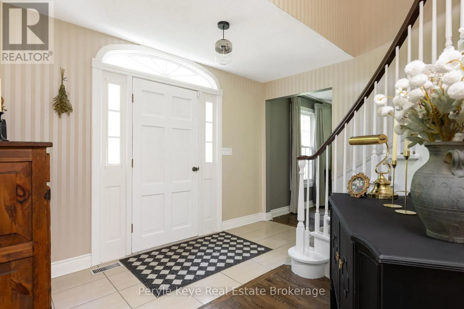 74 WOODLAND DRIVE