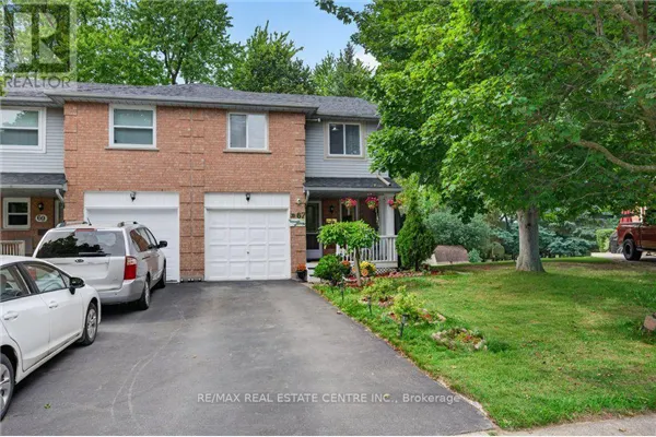 67 GRANDRIDGE CRESCENT