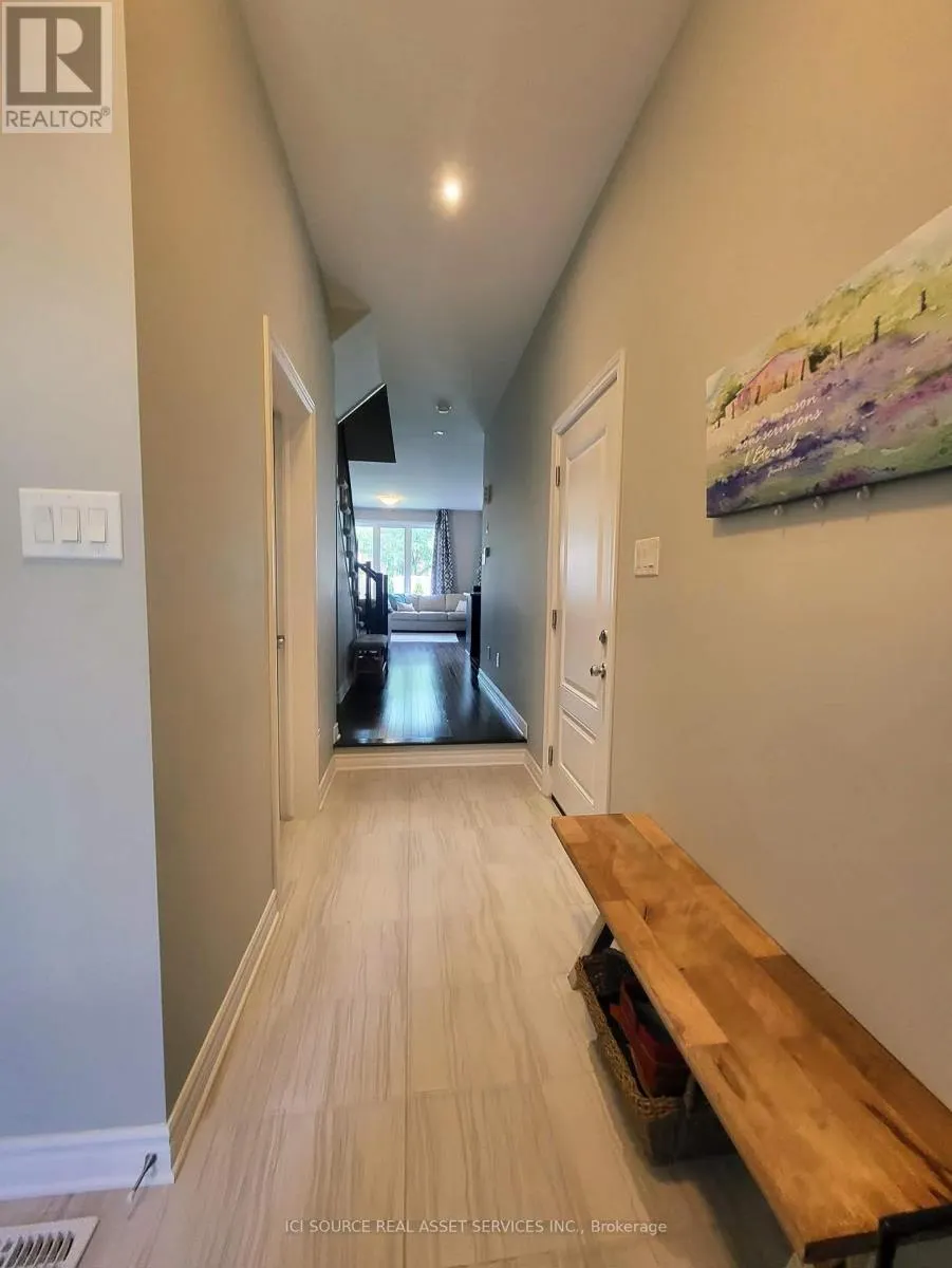 308 FERGUS CRESCENT