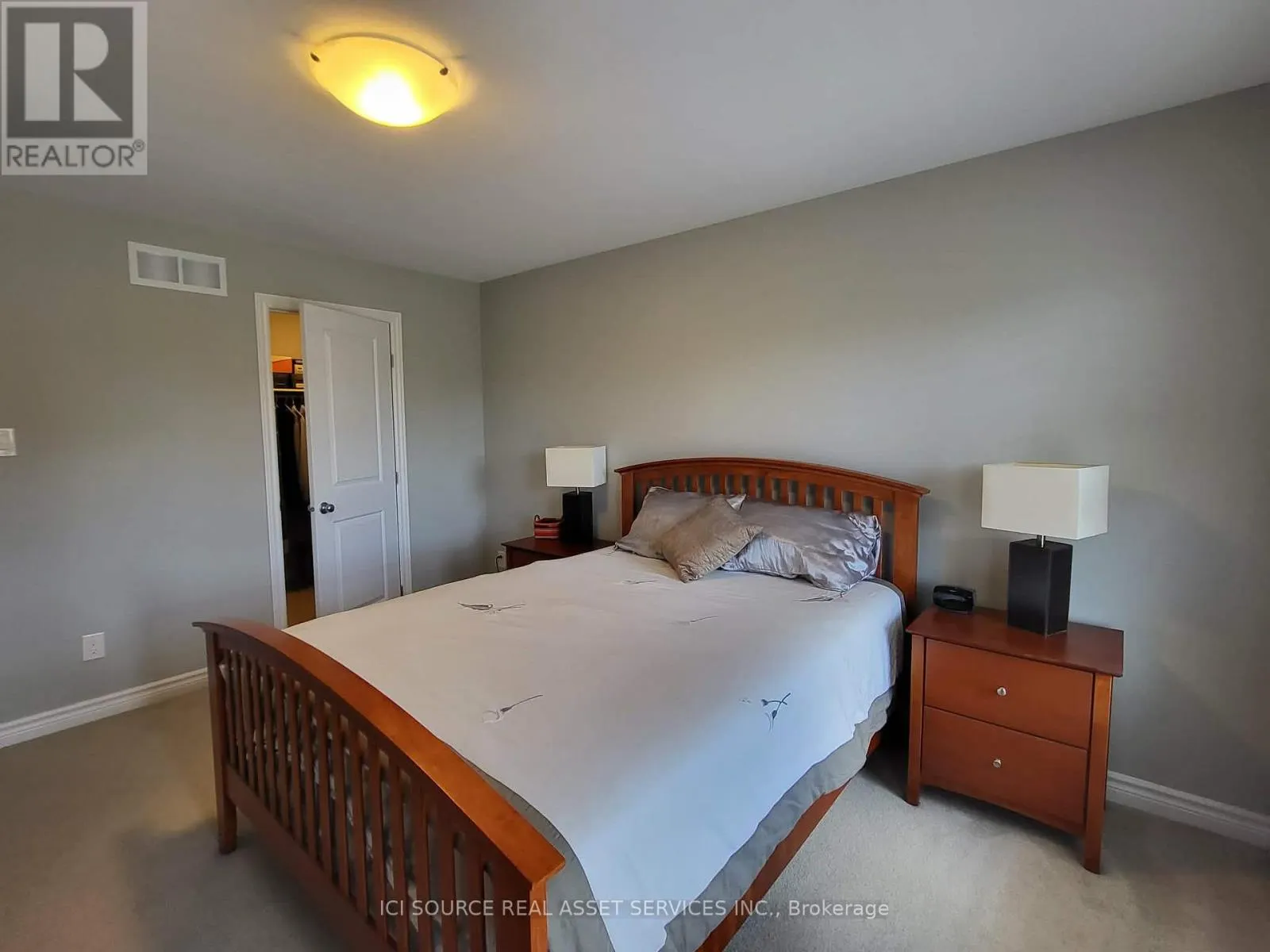 308 FERGUS CRESCENT