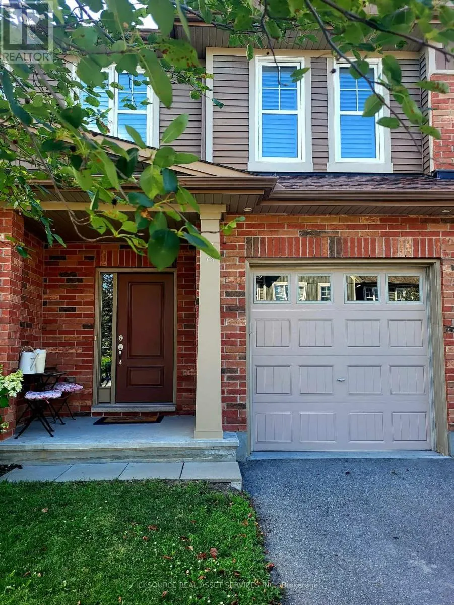 308 FERGUS CRESCENT