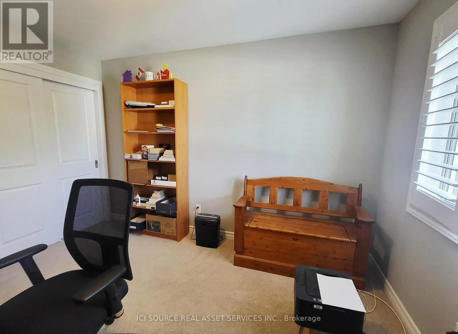 308 FERGUS CRESCENT