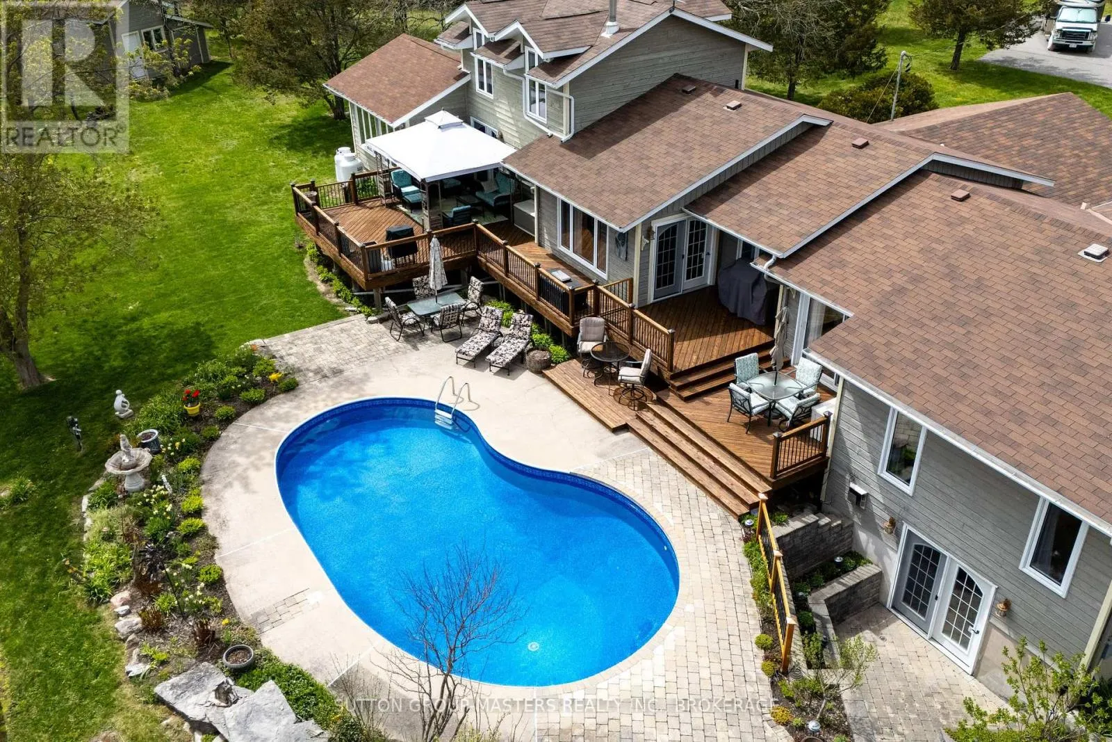 466 COLEBROOK ROAD
