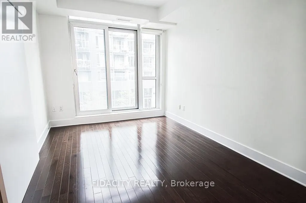 320 - 101 RICHMOND ROAD