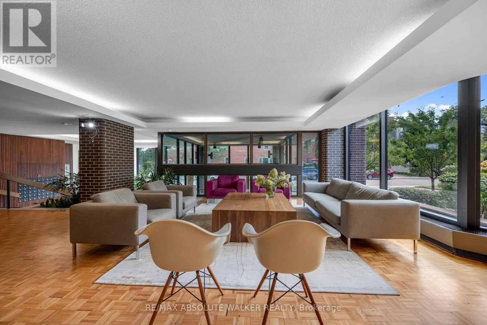 9B - 300 QUEEN ELIZABETH DRIVE