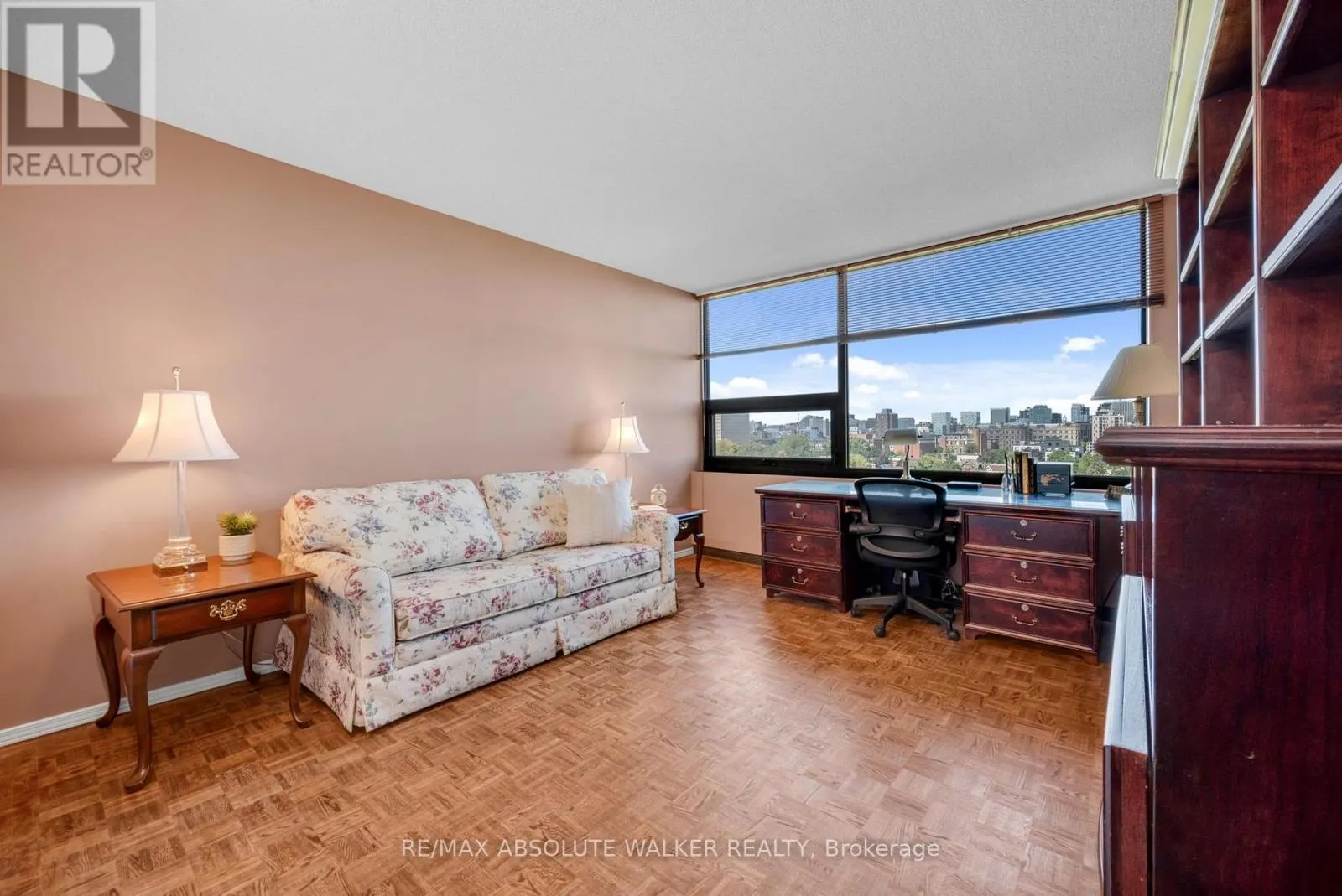 9B - 300 QUEEN ELIZABETH DRIVE