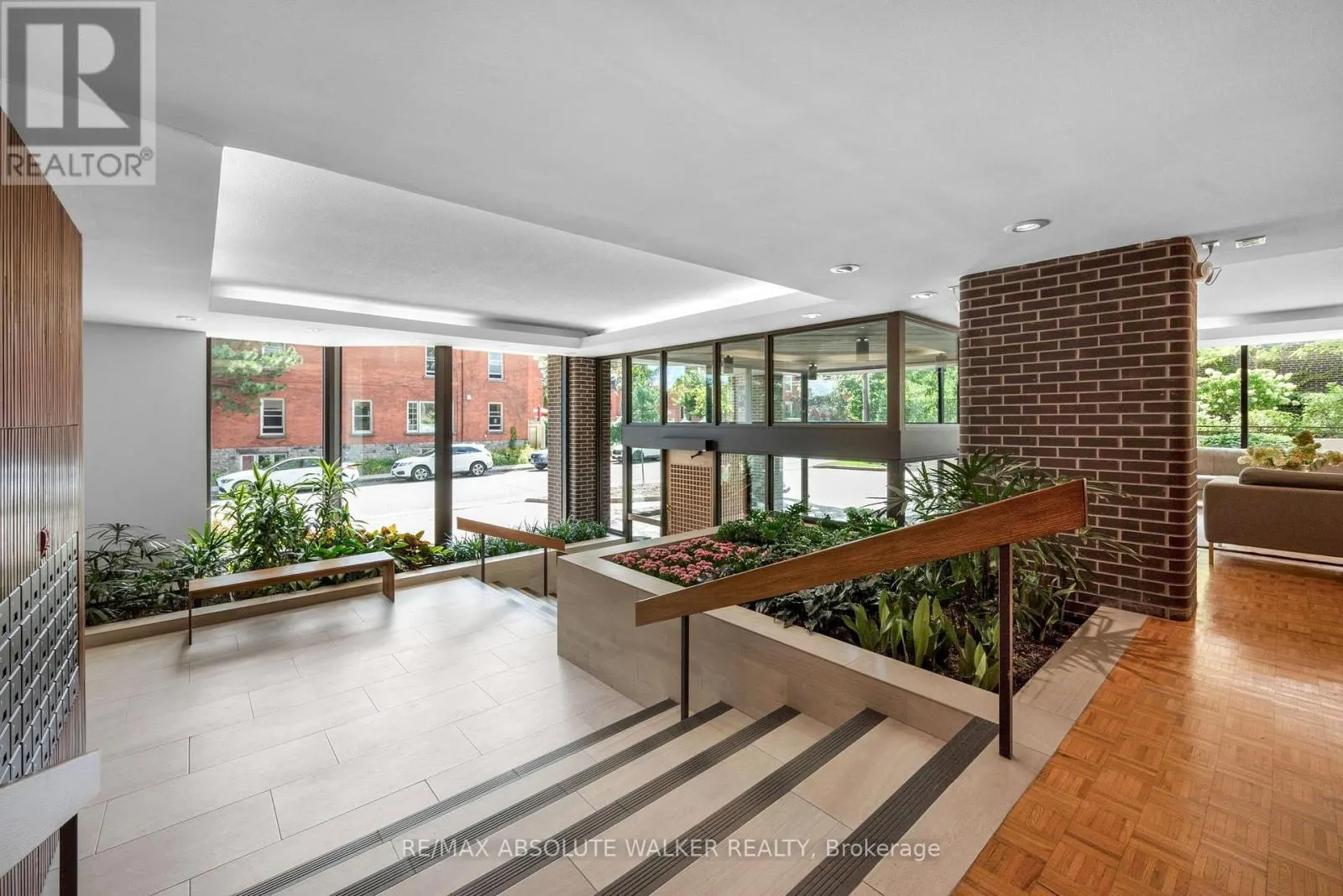 9B - 300 QUEEN ELIZABETH DRIVE