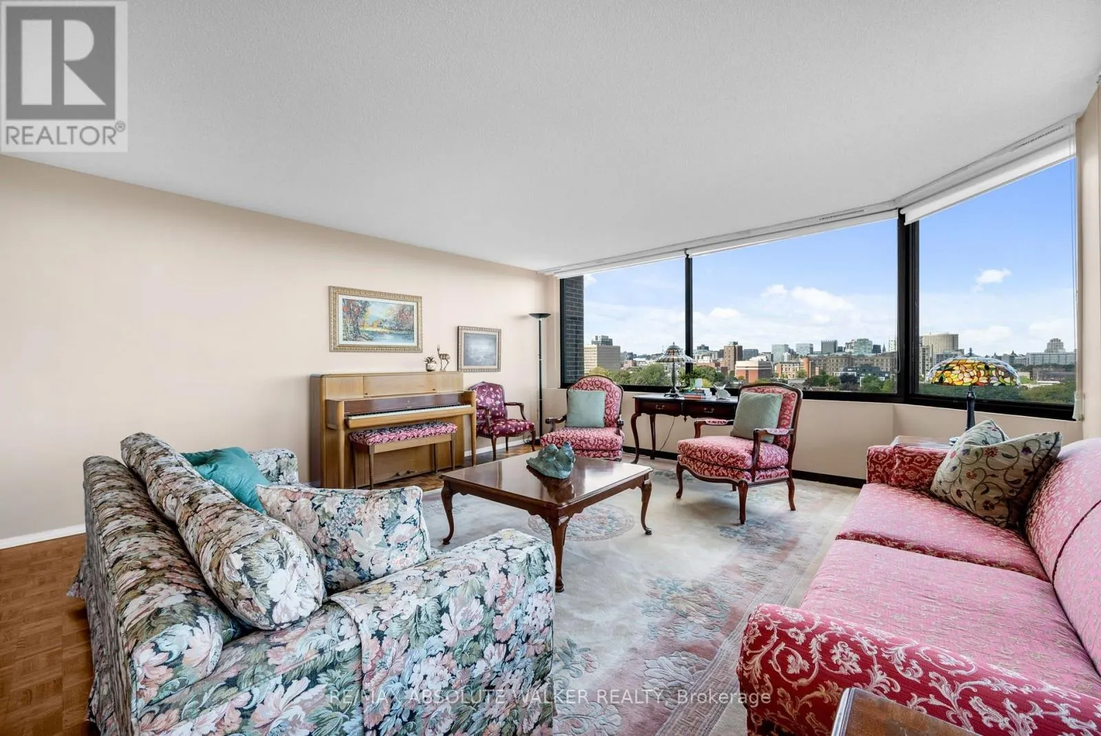 9B - 300 QUEEN ELIZABETH DRIVE