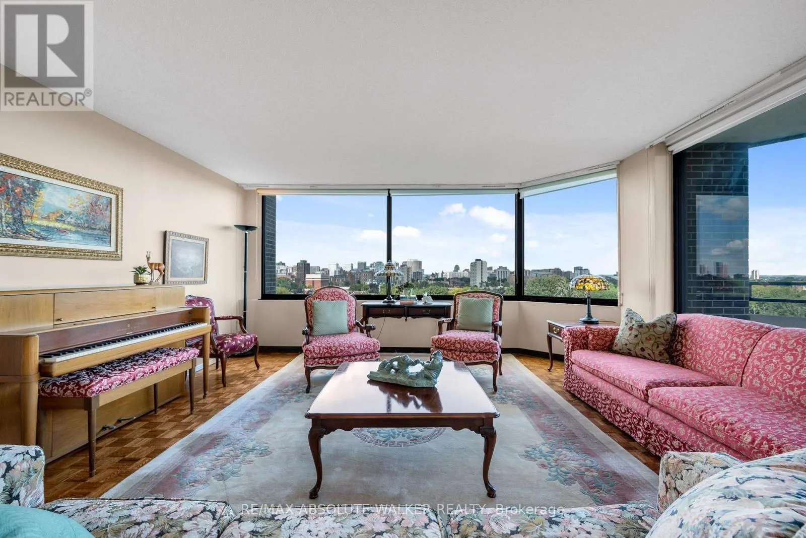 9B - 300 QUEEN ELIZABETH DRIVE