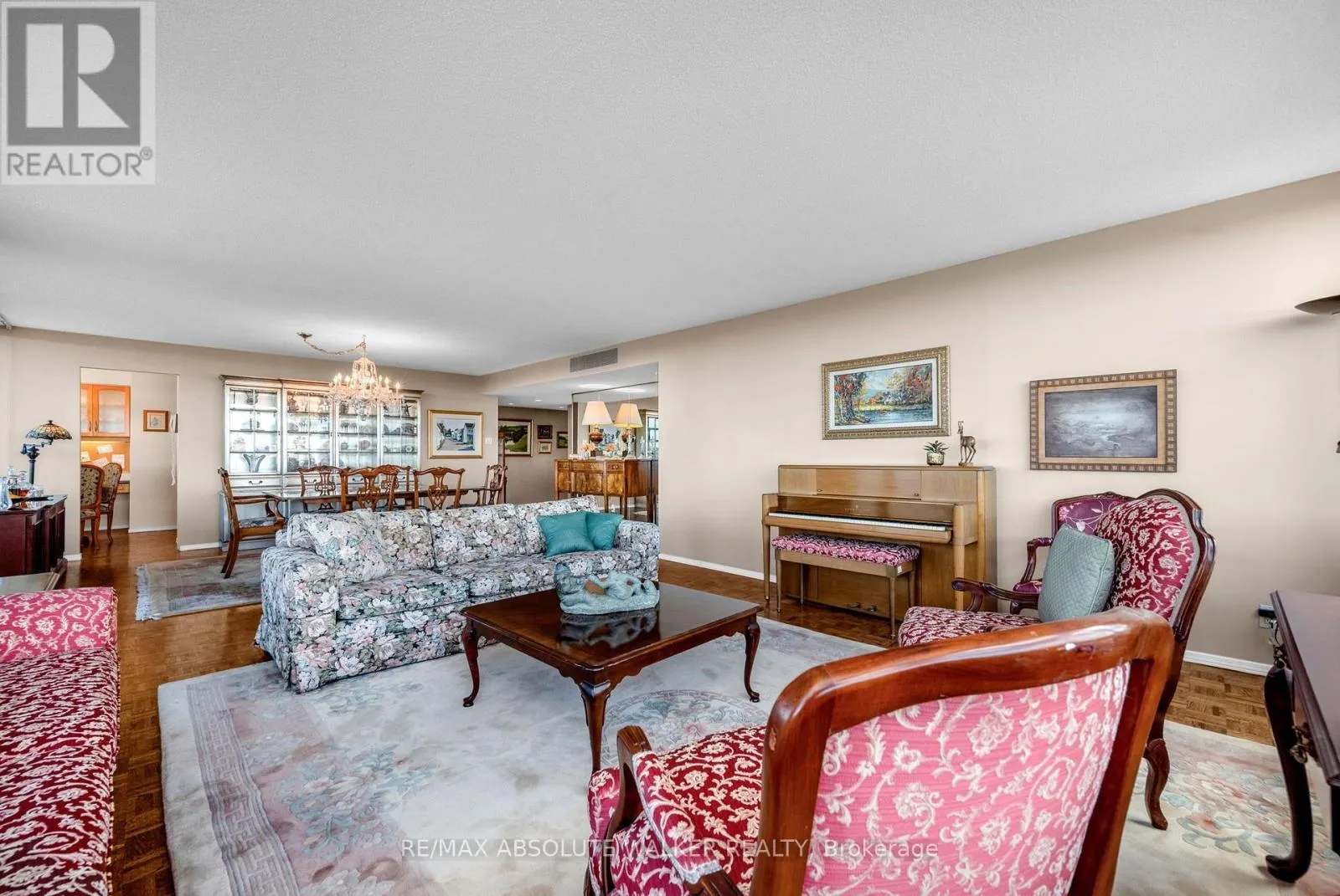 9B - 300 QUEEN ELIZABETH DRIVE