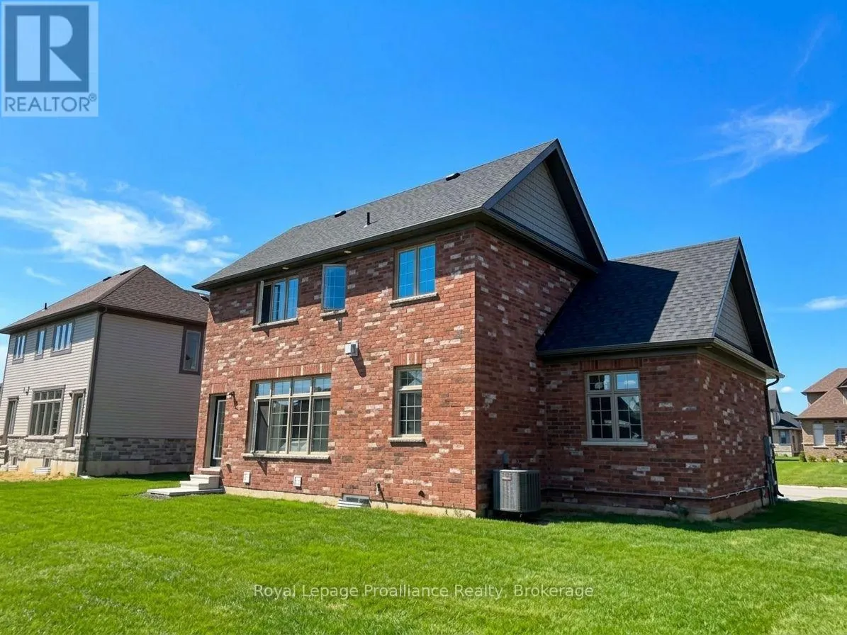 6 LARISSA PARK DRIVE