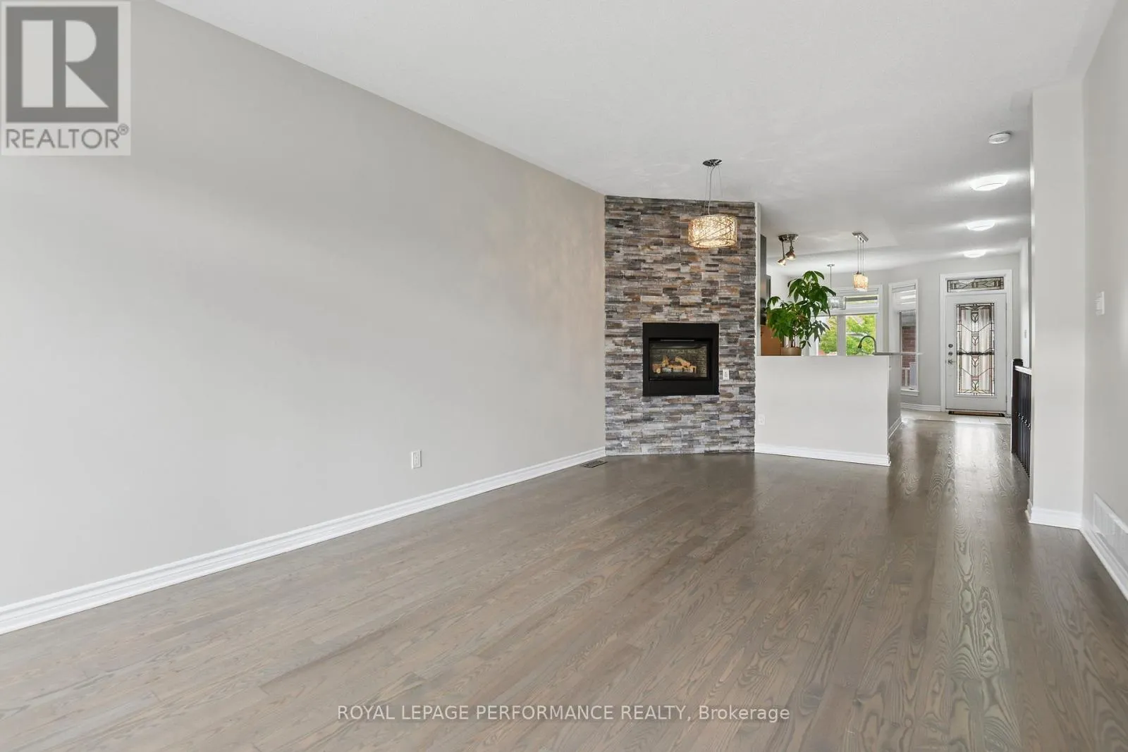 261 BULRUSH CRESCENT