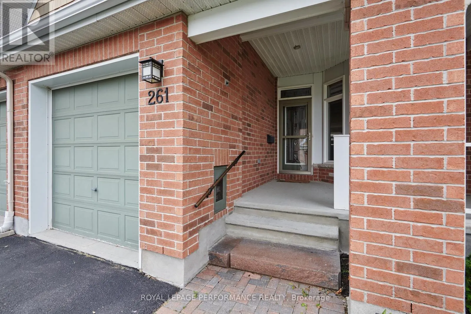 261 BULRUSH CRESCENT