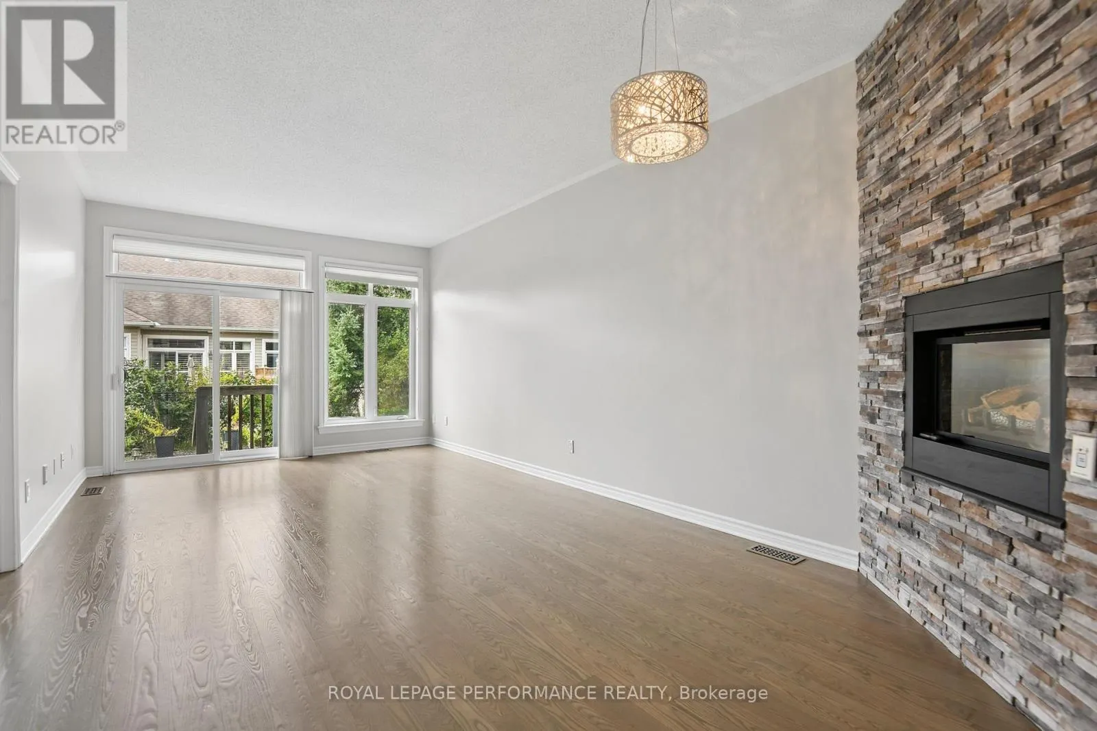 261 BULRUSH CRESCENT