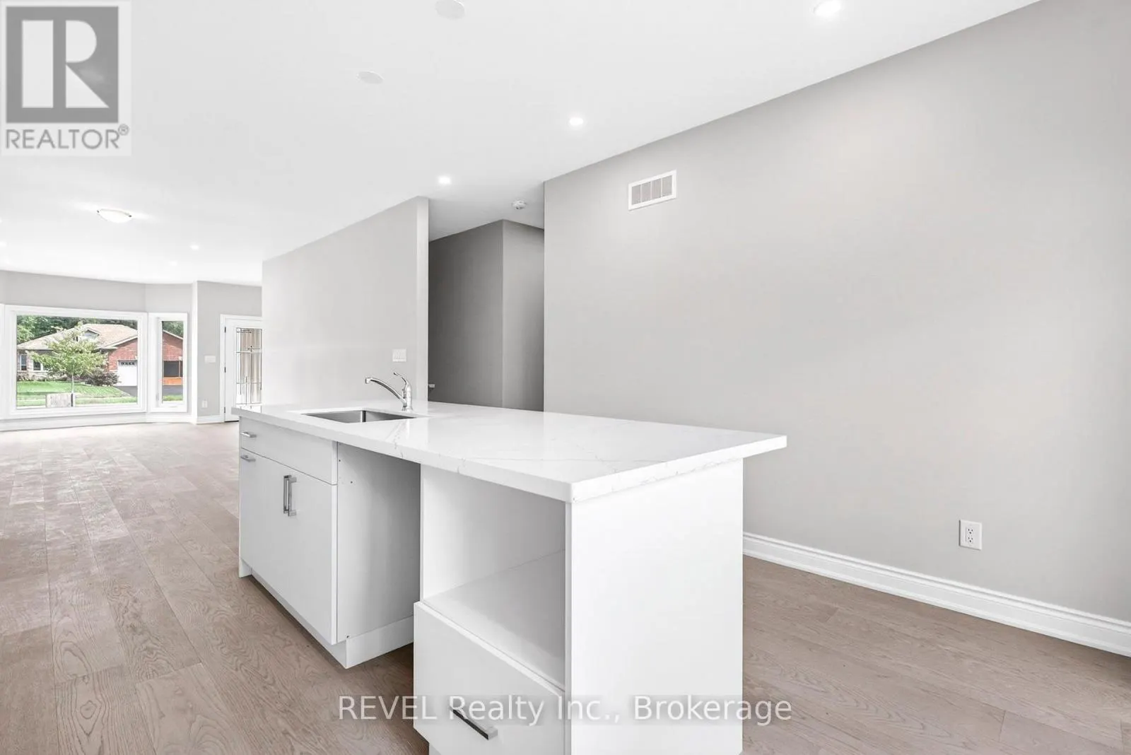 201 HETRAM COURT