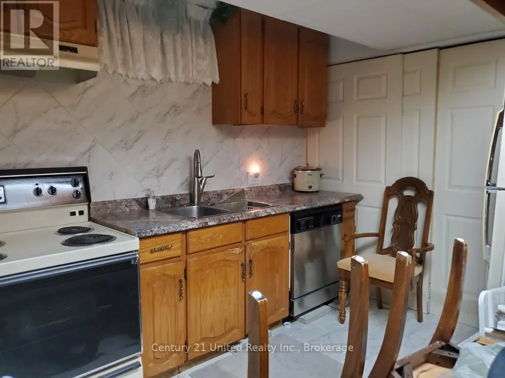 2085 SPRINGWOOD ROAD
