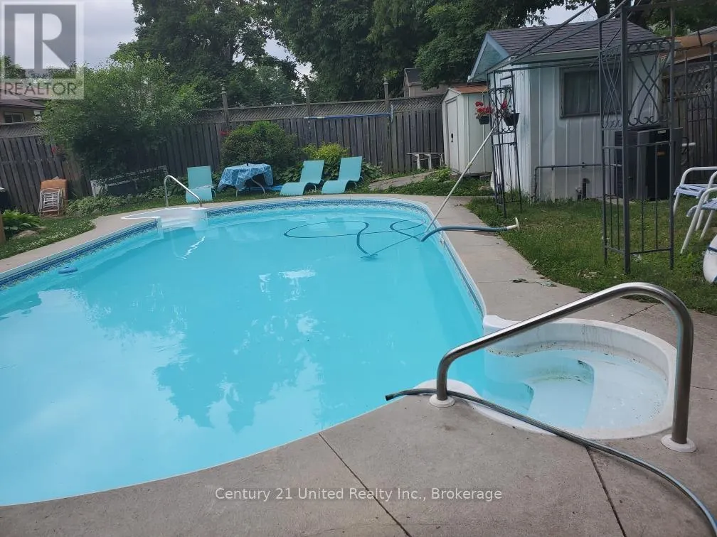2085 SPRINGWOOD ROAD