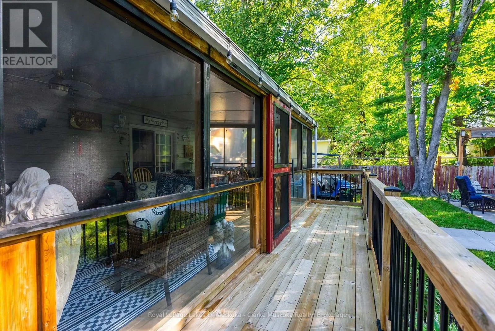 251 JAMES STREET W
