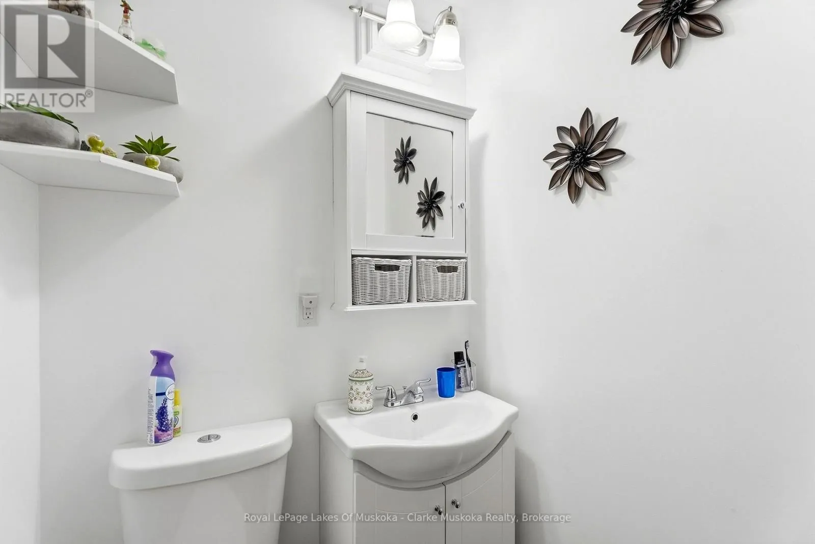 251 JAMES STREET W