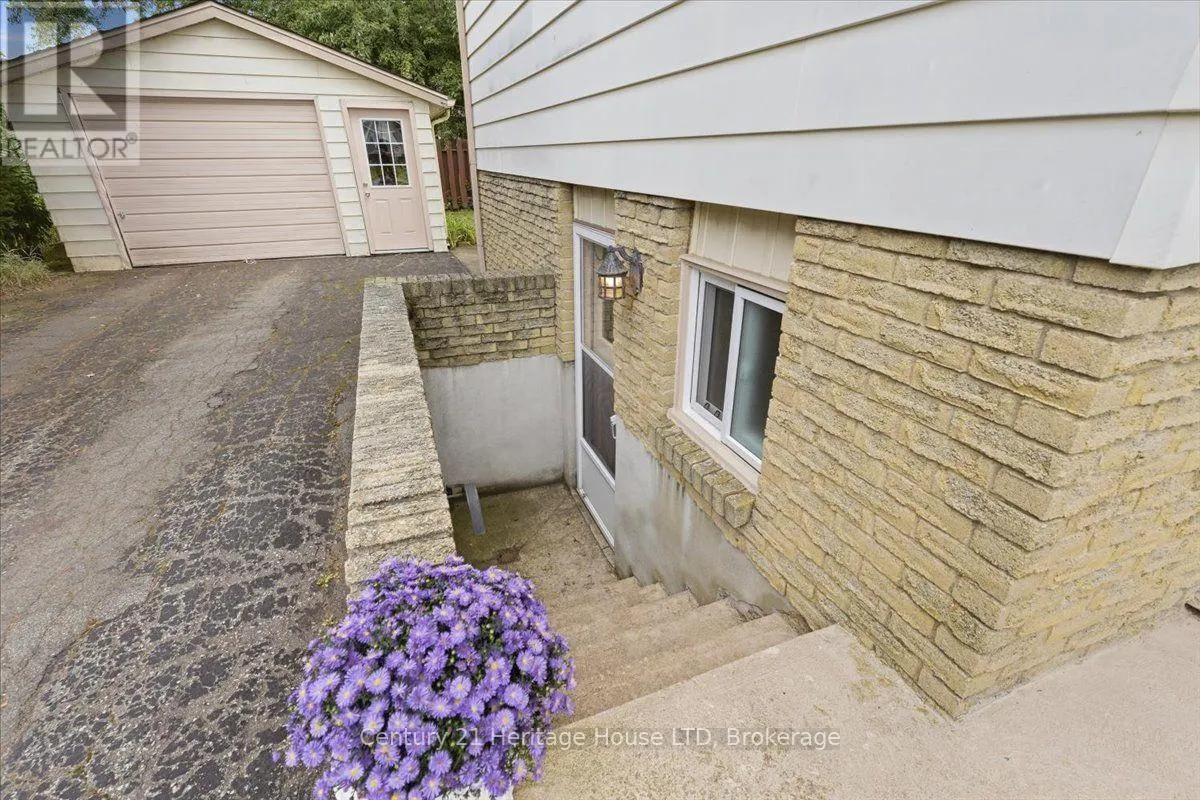 62 NORTHGATE DRIVE
