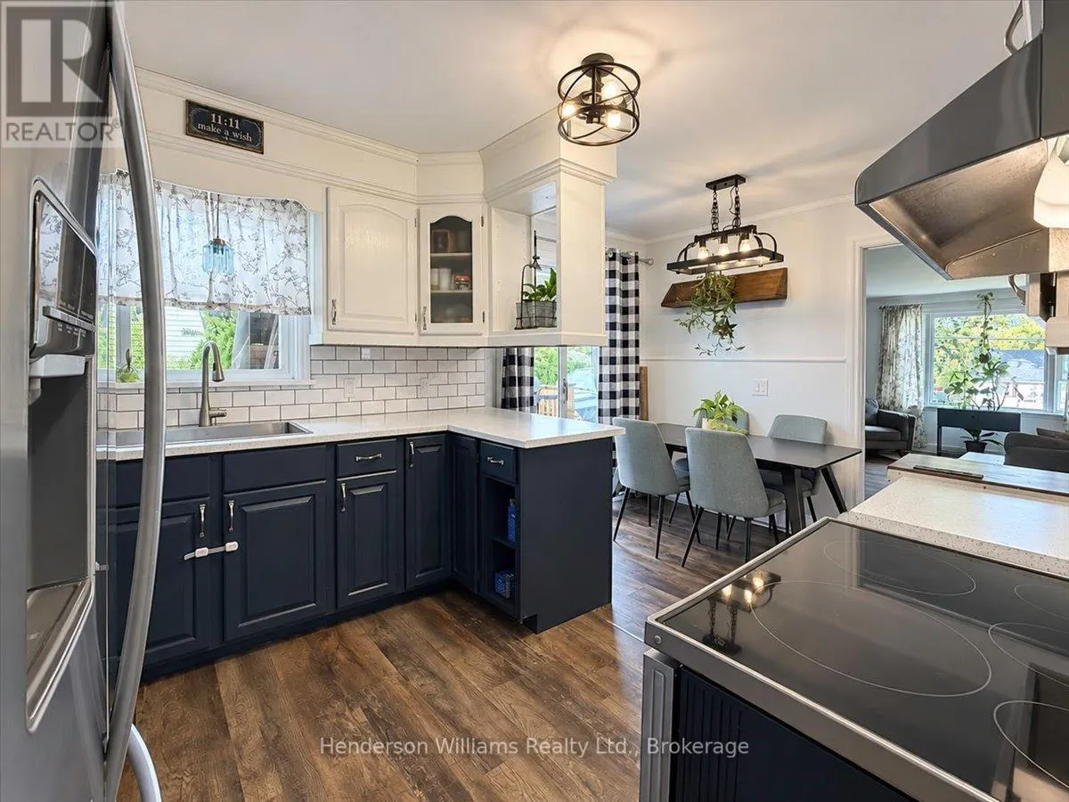 366 CANNIFTON ROAD N