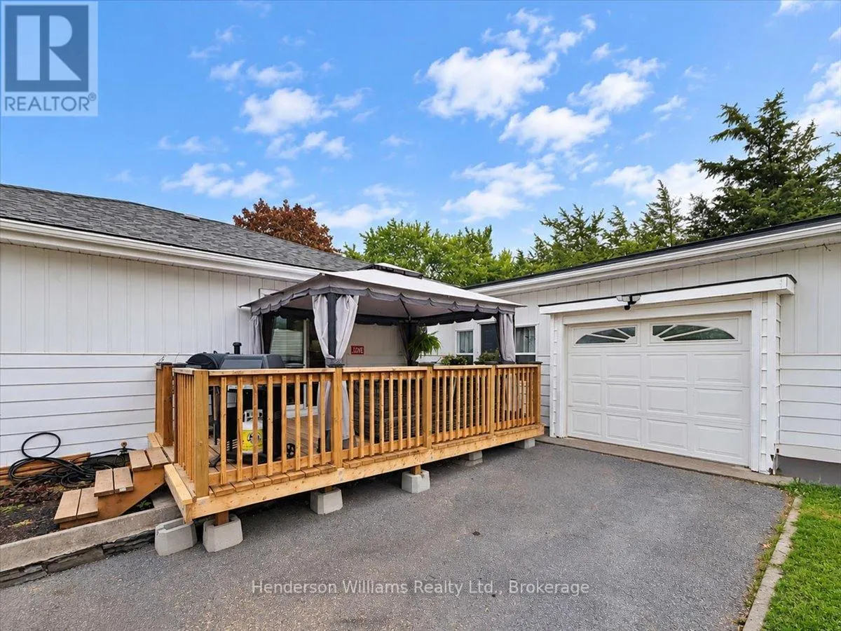 366 CANNIFTON ROAD N
