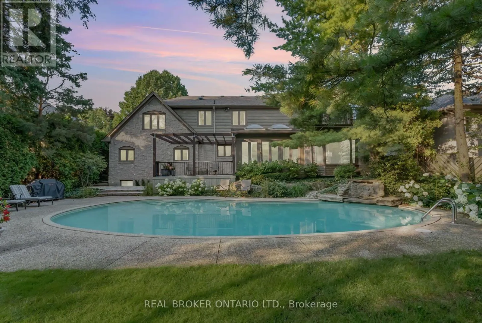 9 FLANDERS DRIVE